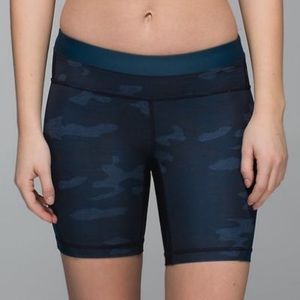 Lululemon Biker Shorts Cycling cycle Camo Bike